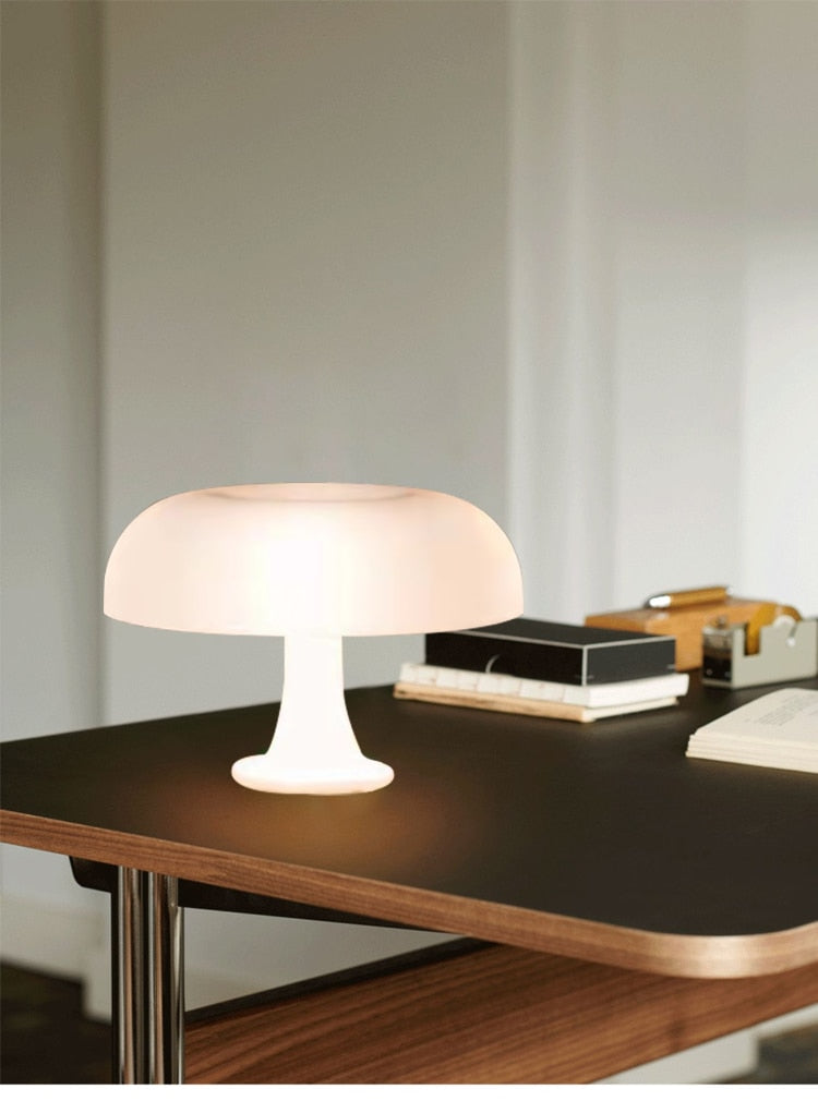 Mushroom table lamp white